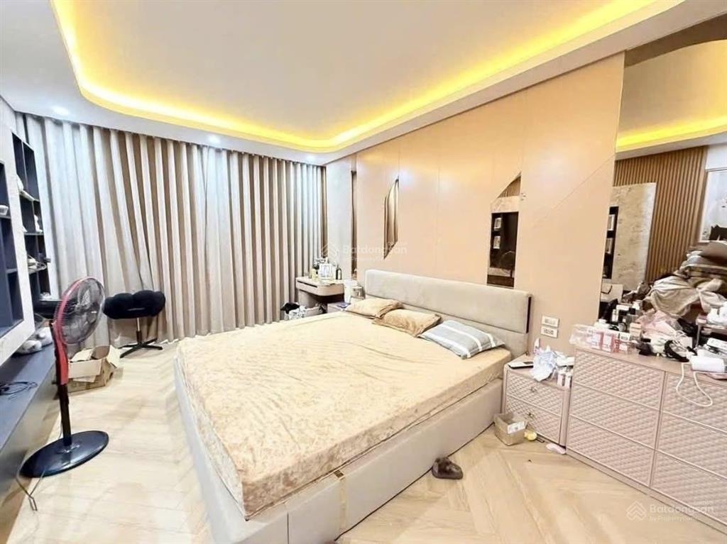 Nguyễn đức cảnh  mặt tiền 4m5, sẵn đồ  40m2  7 tỷ