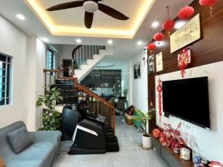Cận minh khai  ngõ ba gác, ở luôn  40m2  6 tỷ 99