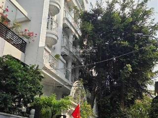 Khách sạn 4sao  9tầng khu vip phú nhuận  ngay trung tâm  300m2  23pn đạt chuẩn dòng tiền 300t