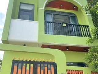 Bán nhà chính chủ  bà điểm hóc môn  3tầng mới  100m2  vào ở liền  hxh  sổ riêng  nhỉnh 5 tỷ