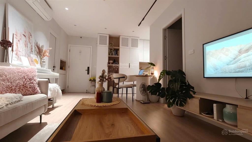 Bán căn hộ 2pn, 2wc tại nguyễn khuyến, 60m2, giá siêu hời