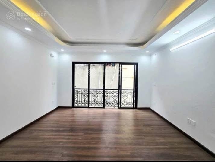 Bán nhà phố tôn đức thắng  40m 7 tầng thang máy xây mới 11,9 tỷ