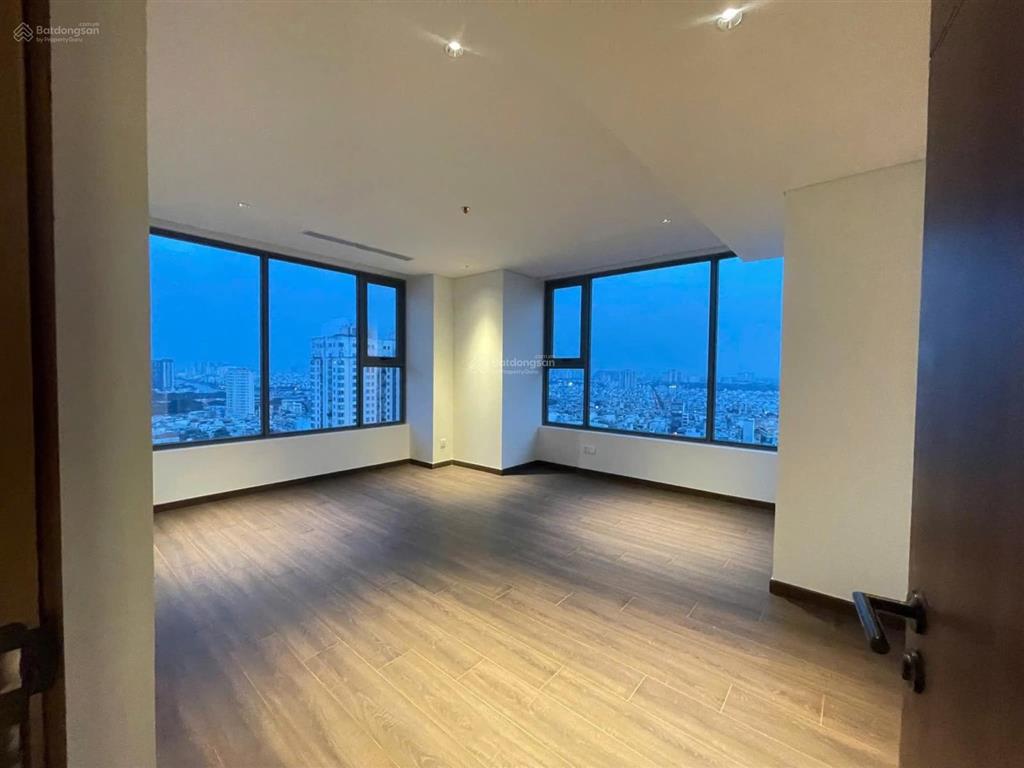 Bán căn hộ 3pn góc 132m2 kiều by kita view quận 1 & landmark 81 giá 17,2 tỷ