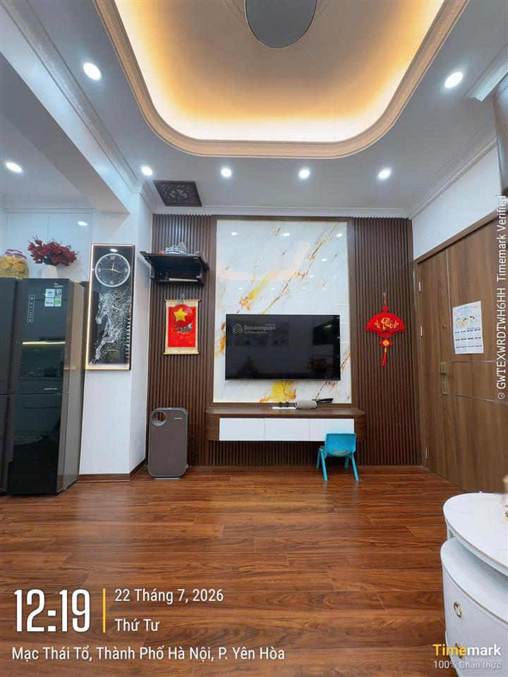 Bán căn hộ chung cư mạc thái tổ 62.7m2. giá 5 tỷ