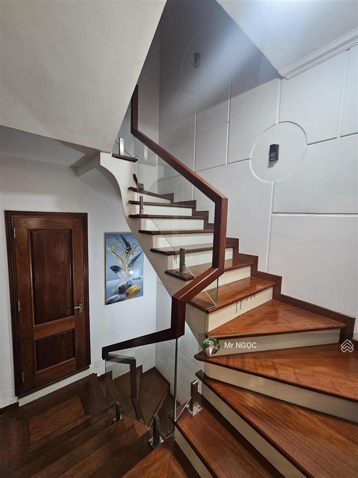 Chính chủ bán nhà phường láng, ngõ 157 pháo đài láng, dt 56m2x6 tầng thang máy, ô tô tránh vỉa hè
