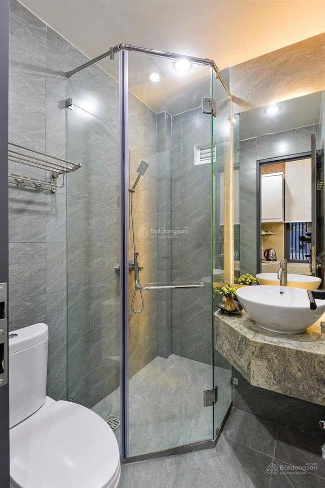 Đề thám, q1  biệt thự 5 tầng  ngang 5m  3 pn  dòng tiền 35tr/th  không lỗi