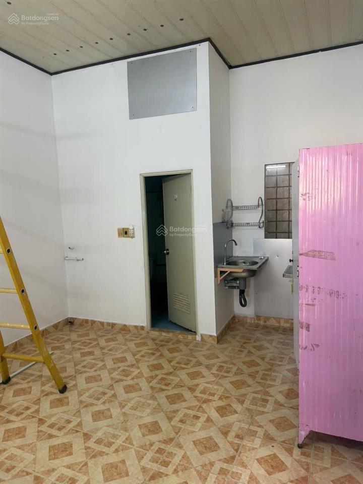 Nguyễn thị minh khai q1, ngang 3,1 nở hậu gần 4m , 20 m ra mt , chính chủ 50 năm , chỉ nhỉn 7 tỷ