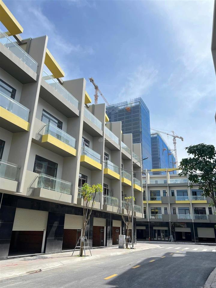 Gh bcons uni nhà phố đẹp trục n1n2d122a, không đâm đường, nhà sẵn, sổ hồng trao tay