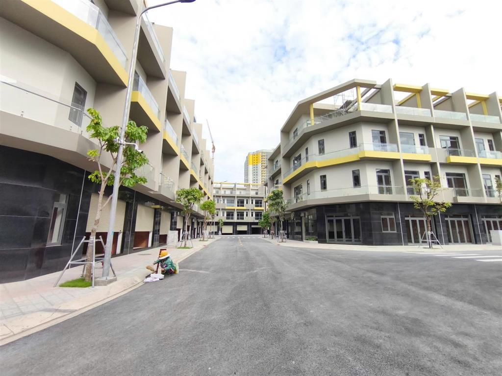 Gh bcons uni nhà phố đẹp trục n1n2d122a, không đâm đường, nhà sẵn, sổ hồng trao tay