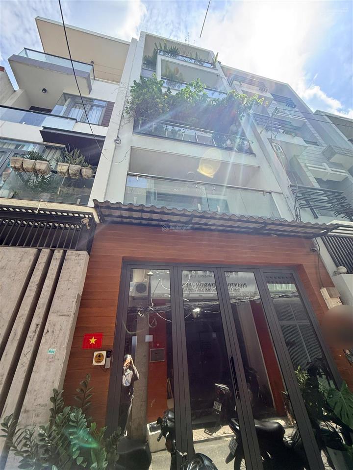 Nợ bank gấp bán! chỉ 12 tỷ  hxh đường 3/2, dt 4.3*15m, nhà 5 tầng kiên cố