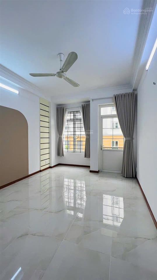 Định cư! gấp bán nhà cư xá bắc hải, dt 4*11m, nhà 4 tầng kiên cố, giá chỉ 12.9 tỷ