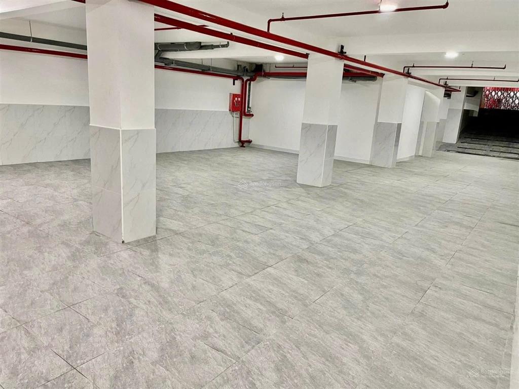 Bán toà nhà văn phòng mặt tiền trần thị cờ, 200m2 ngang 8m nở hậu 9m, 1 hầm 7 lầu, thang máy 630kg