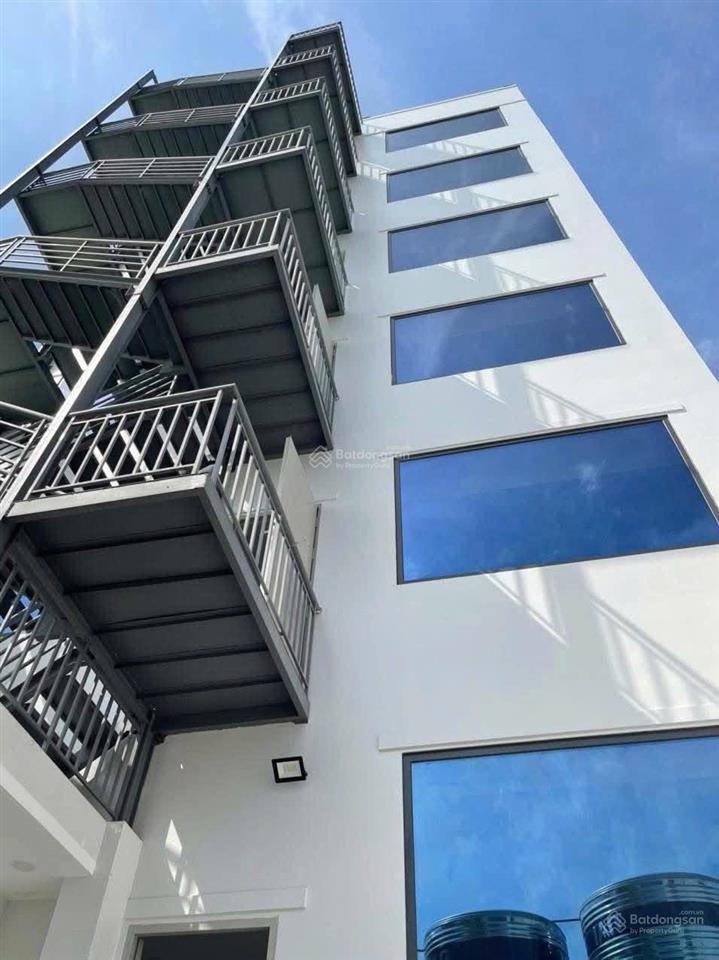 Bán toà nhà văn phòng mặt tiền trần thị cờ, 200m2 ngang 8m nở hậu 9m, 1 hầm 7 lầu, thang máy 630kg