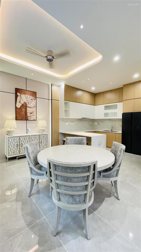 Chao ôi ngang gần 7m như villa  căn góc mặt tiền view sông mát mẻ có sân vườn giáp gò vấp