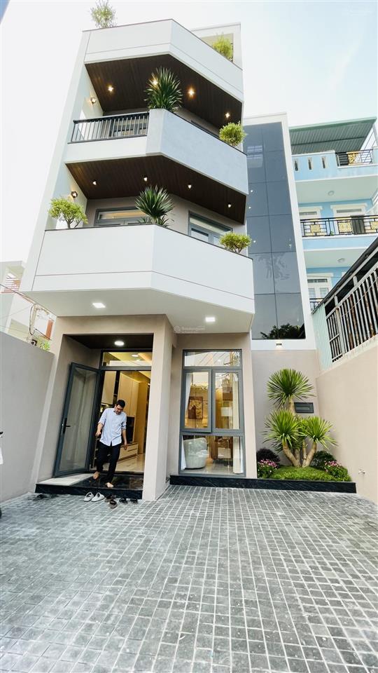 Chao ôi ngang gần 7m như villa  căn góc mặt tiền view sông mát mẻ có sân vườn giáp gò vấp