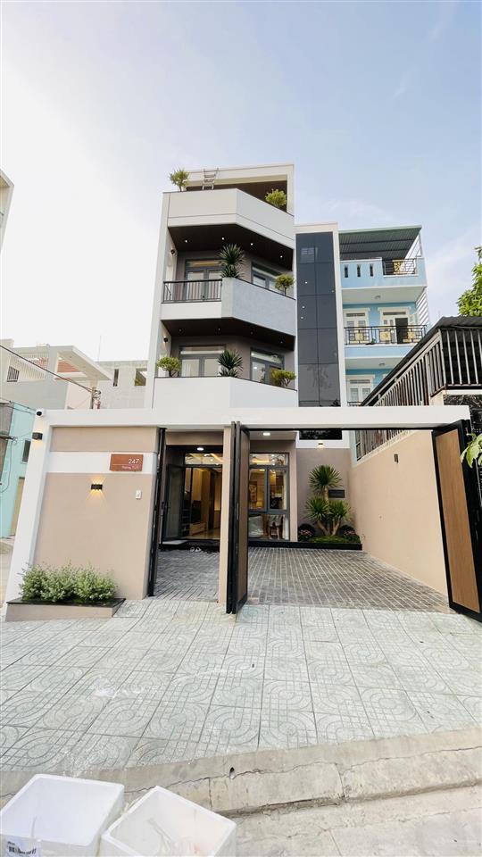 Chao ôi ngang gần 7m như villa  căn góc mặt tiền view sông mát mẻ có sân vườn giáp gò vấp