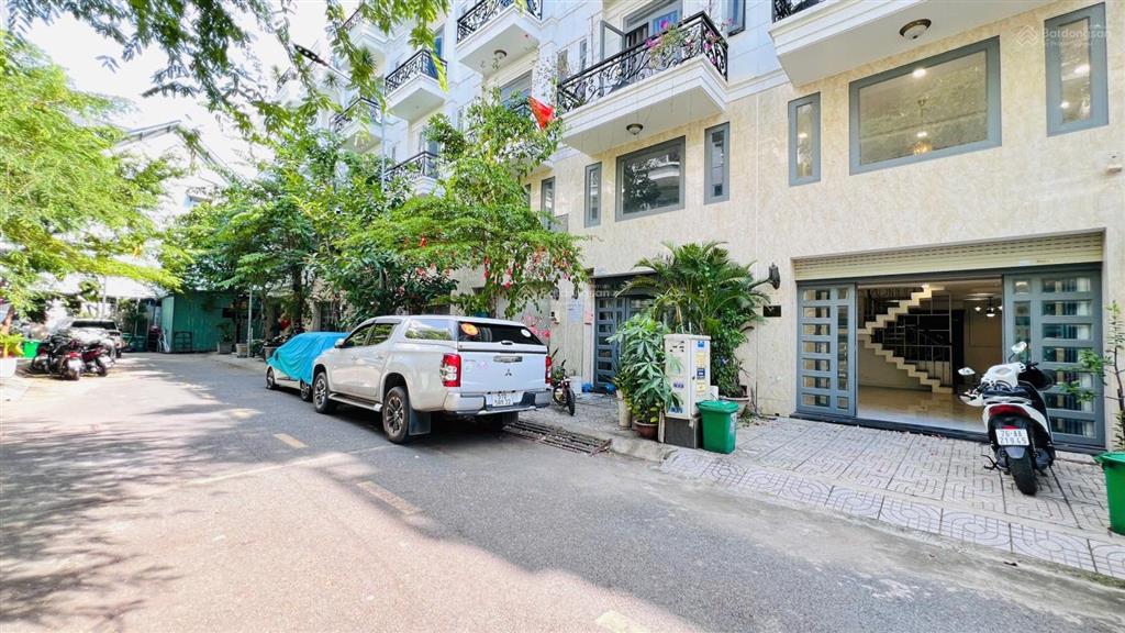 Giảm mạnh 1ty chỉ còn 4 tỷ 700 triệu  nhà 5 tầng ngang 4.5m đường tô ngọc vân khu dân cư bảo minh
