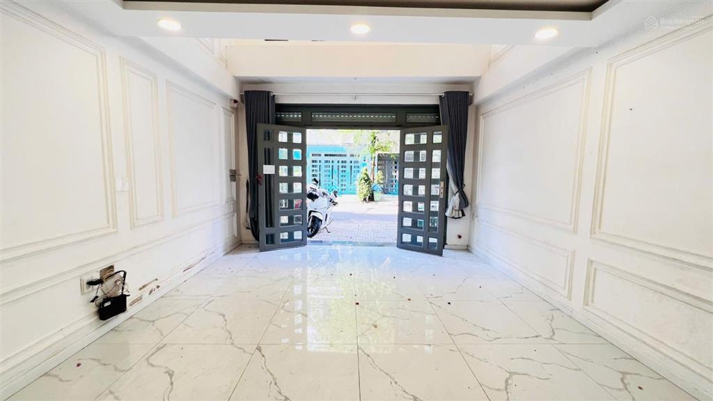 Giảm mạnh 1ty chỉ còn 4 tỷ 700 triệu  nhà 5 tầng ngang 4.5m đường tô ngọc vân khu dân cư bảo minh