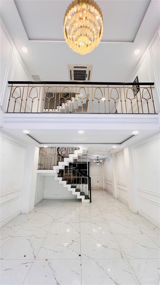 Giảm mạnh 1ty chỉ còn 4 tỷ 700 triệu  nhà 5 tầng ngang 4.5m đường tô ngọc vân khu dân cư bảo minh
