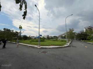 Siêu phẩm đất trung tâm thảo điền, 20 tỷ. xd hầm 7 tầng. dt 120m2 ( siêu phẩm duy nhất )