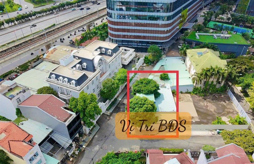 50 tỷ chỉ trong tháng này. lô góc 2mt đường giang văn minh. 14x20 cn 260m2