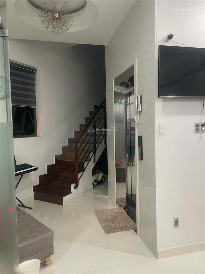 Bán nhà góc 2 mt p. an phú, q2, giá 17,5 tỷ tl, dt 96m2. có thang máy, full nội thất