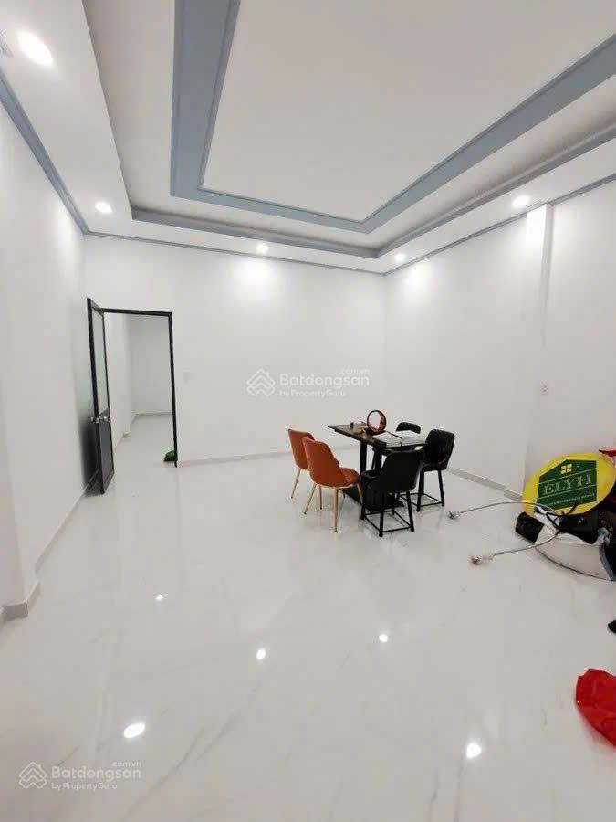 Bán nhà hẻm xe tải, đường số 3, bình tân, giáp tân phú 4,8x13m, 3pn, sổ hồng hoàn công, giá 5,7 tỷ