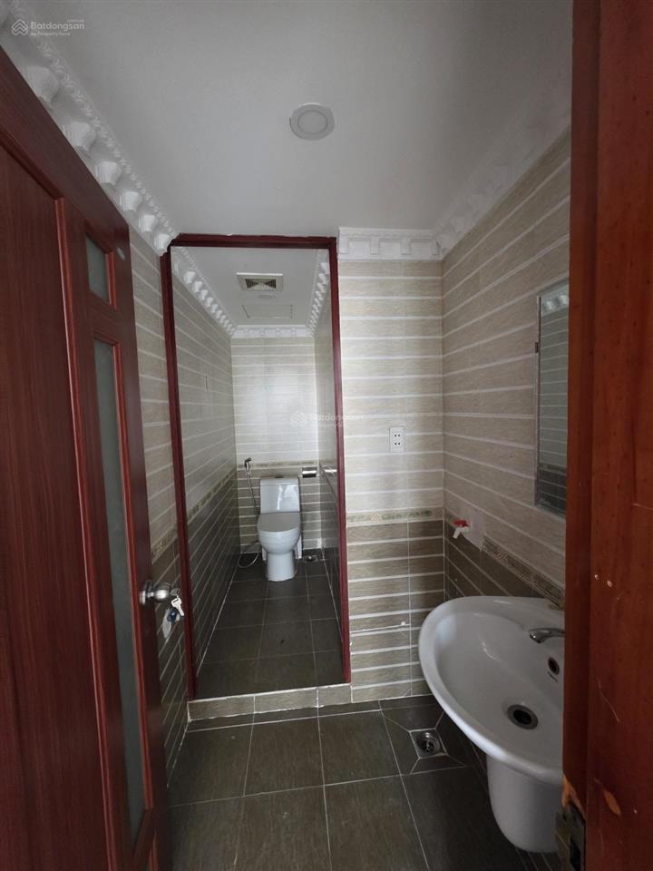 Shophouse 2 tầng  the splendor 27 nguyễn văn dung  lô góc 3 mặt tiền đường ven sông  210m2