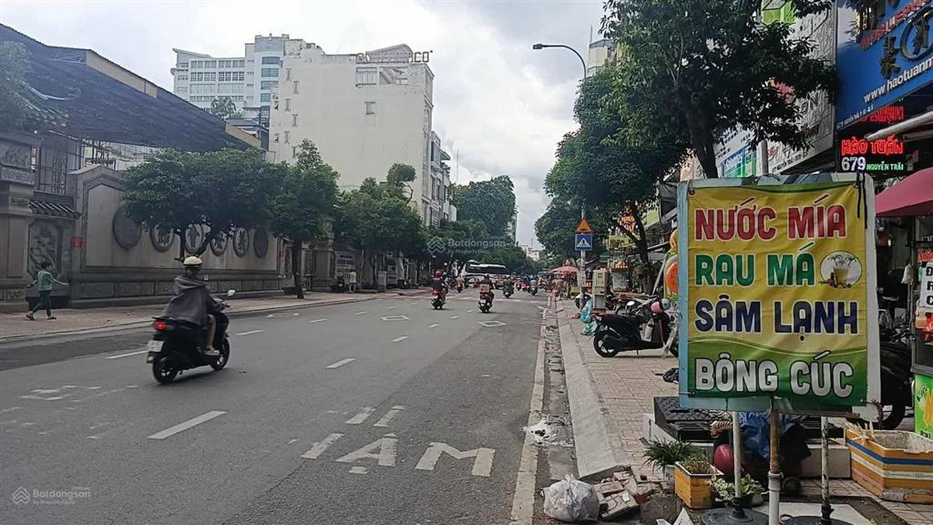 Hàng siêu hiếm quận 5  chung cư 80m2  2pn nằm ngay trung tâm quận 5, mặt tiền nguyễn trãi