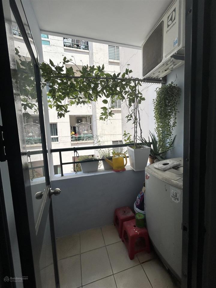 Đối diện hai trường đại học lớn  cc 72m2  căn góc 2pn, 2wc  sổ hồng riêng  giá chỉ 2.45 tỷ