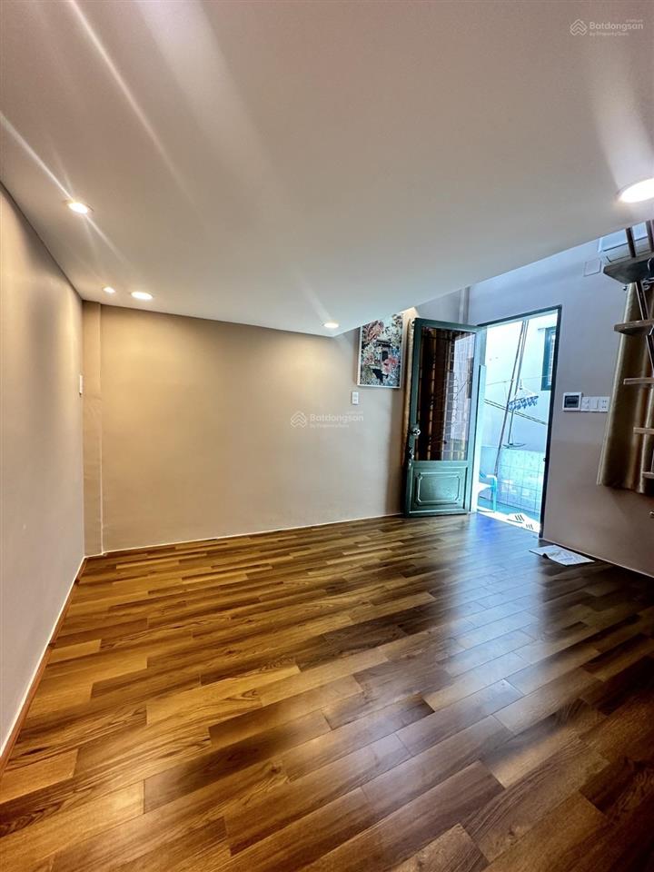 Ngay cầu calmette  căn hộ 27m2 ngay đường hoàng diệu p12 quận 4  chỉ 1,5 tỷ