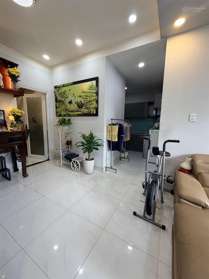Chung cư hùng vương 60m2 2pn sát bên bv đại học y dược. vị trí lô f đường tản đà & mạc thiên tích