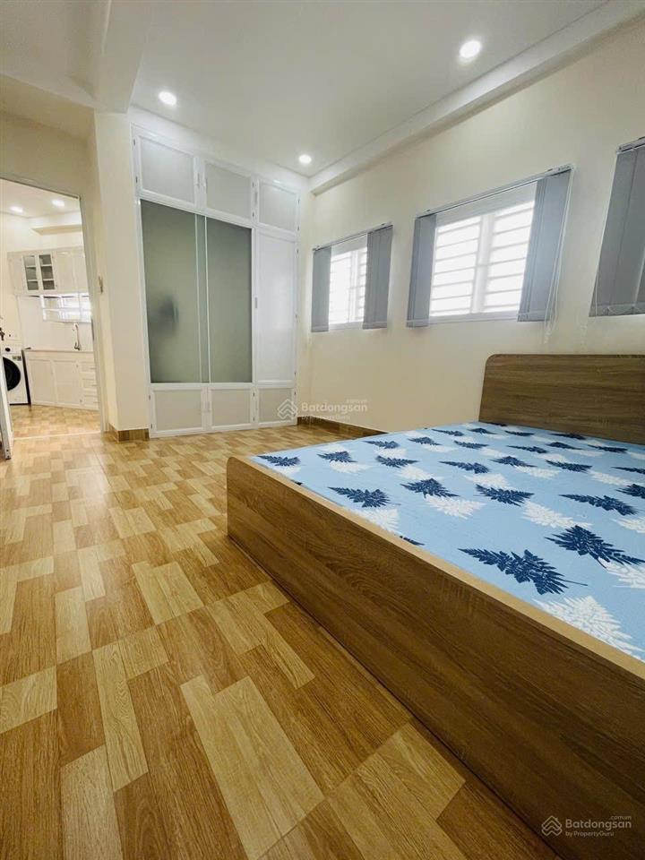Chung cư 75m2 3 phòng ngủ có thang máy ngay trần hưng đạo  nguyễn văn cừ p2 quận 5 sát quận 1