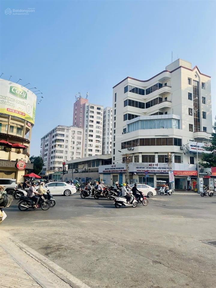 Chung cư 75m2 3 phòng ngủ có thang máy ngay trần hưng đạo  nguyễn văn cừ p2 quận 5 sát quận 1