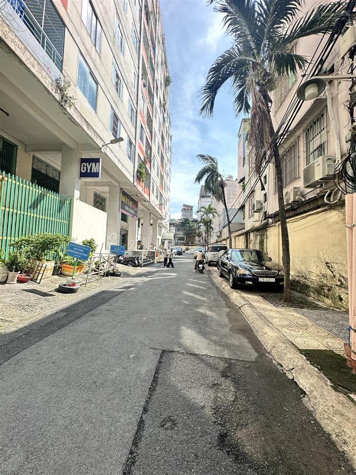 Kế bên xi grand court  chung cư hoà bình quận 10 ngay svd phú thọ có thang máy  căn góc 54m2 3pn