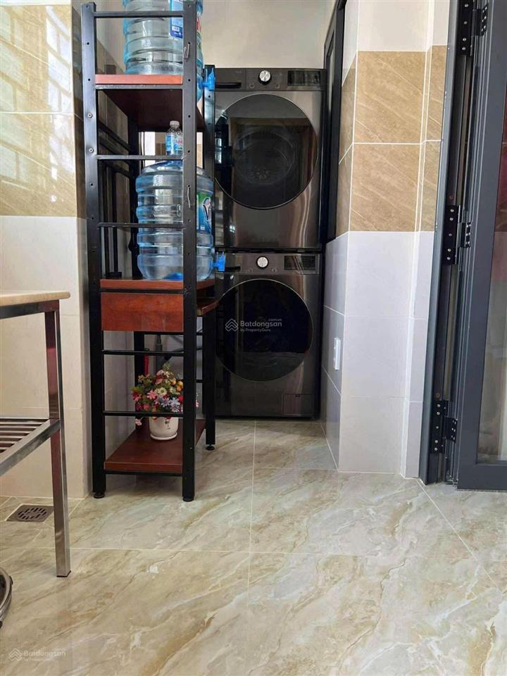 Ngay chợ bà hom  chung cư kiến thành  ngay vòng xoay phú lâm  căn hộ 60m2  2pn 2wc  thang máy