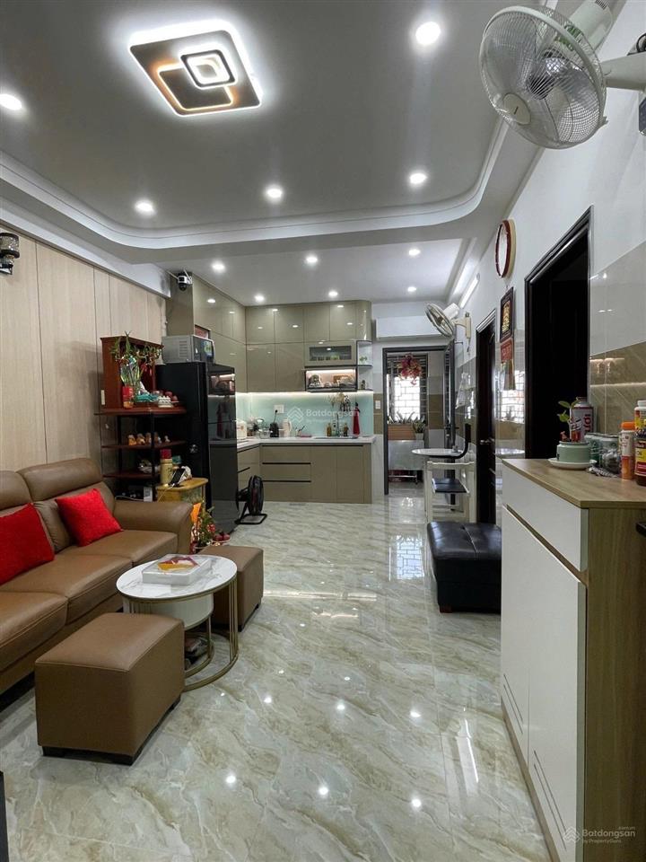 Ngay chợ bà hom  chung cư kiến thành  ngay vòng xoay phú lâm  căn hộ 60m2  2pn 2wc  thang máy