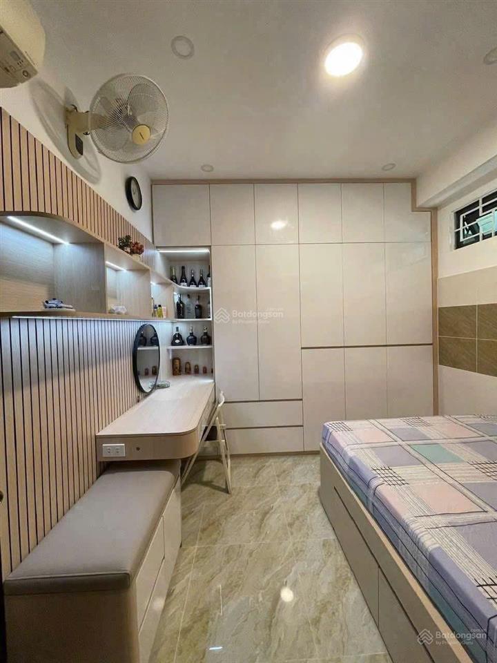 Ngay chợ bà hom  chung cư kiến thành  ngay vòng xoay phú lâm  căn hộ 60m2  2pn 2wc  thang máy