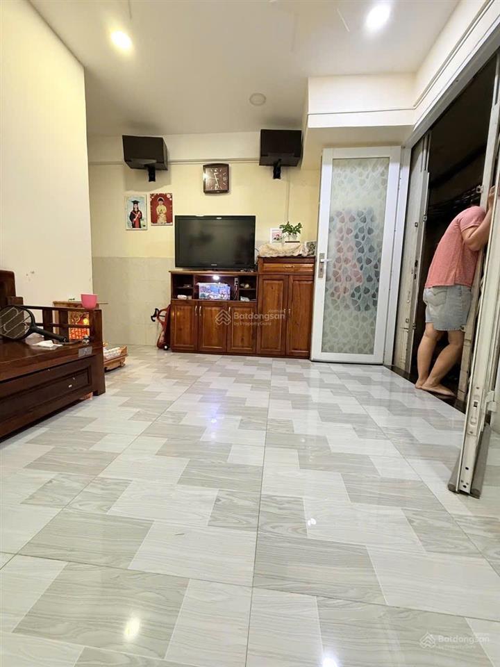 Chung cư hạnh phúc  đường ngô quyền  p6  q5  căn hộ 50m2 tầng trệt  sổ hồng riêng