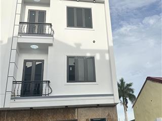 Nhà ngõ to ô tô vào tận nhà có hình ảnh