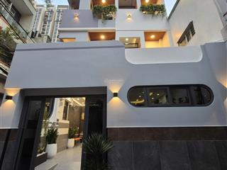 Chdv góc 3 mặt tiền mới 100%  14p có thang máy  ngay khu cao cấp hà đô  quận 10  giá 29.9 tỷ