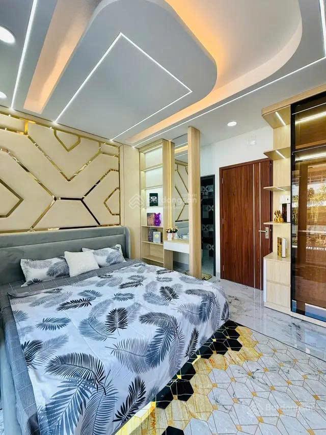 Tuyệt phẩm nhà 6 tầng thang máy 60m2  giá 13.8 tỷ  phan huy ích  gò vấp