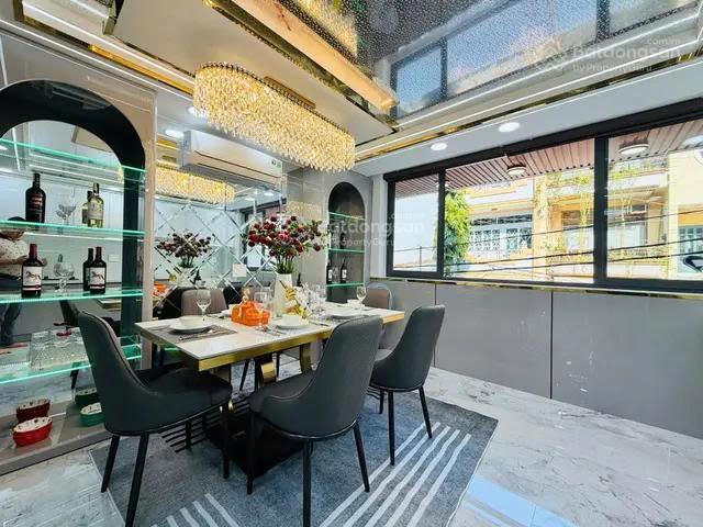 Tuyệt phẩm nhà 6 tầng thang máy 60m2  giá 13.8 tỷ  phan huy ích  gò vấp