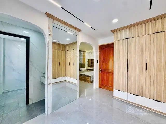 Siêu phẩm xây mới 100%  5 tầng thang máy  giá 9.2 tỷ  ngay trung tâm nguyễn oanh  gò vấp