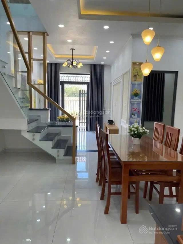 Nhà 2 tầng mới đẹp 90m2 phú hòa đông củ chi giá chỉ 3.3 tỷ