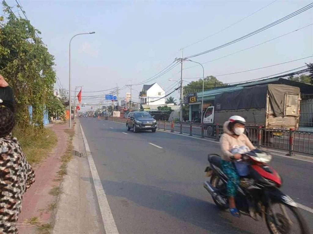 Nhà mặt tiền 30m2  dt 1.300m 48 phòng trọ tl 8 phú hòa đông củ chi chỉ 12 triệu/m