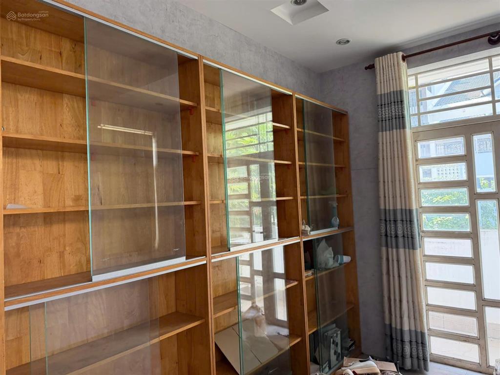 Cho thuê biệt thự 8pn, 6wc, 240m2 giá ưu đãi đẹp tại đặng thùy trâm, q.bình thạnh