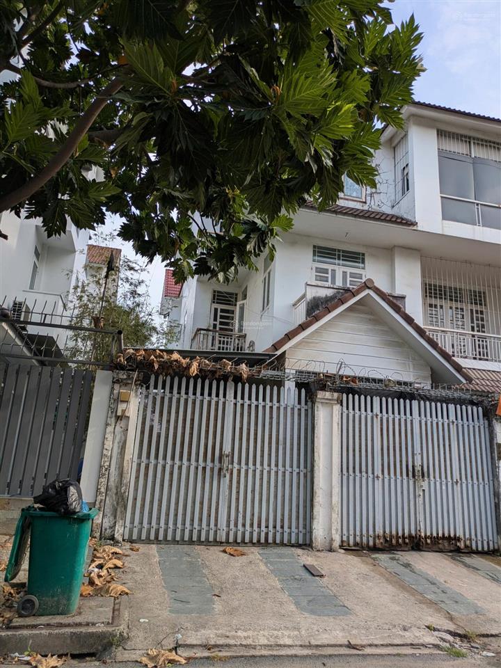 Cho thuê biệt thự 8pn, 6wc, 240m2 giá ưu đãi đẹp tại đặng thùy trâm, q.bình thạnh