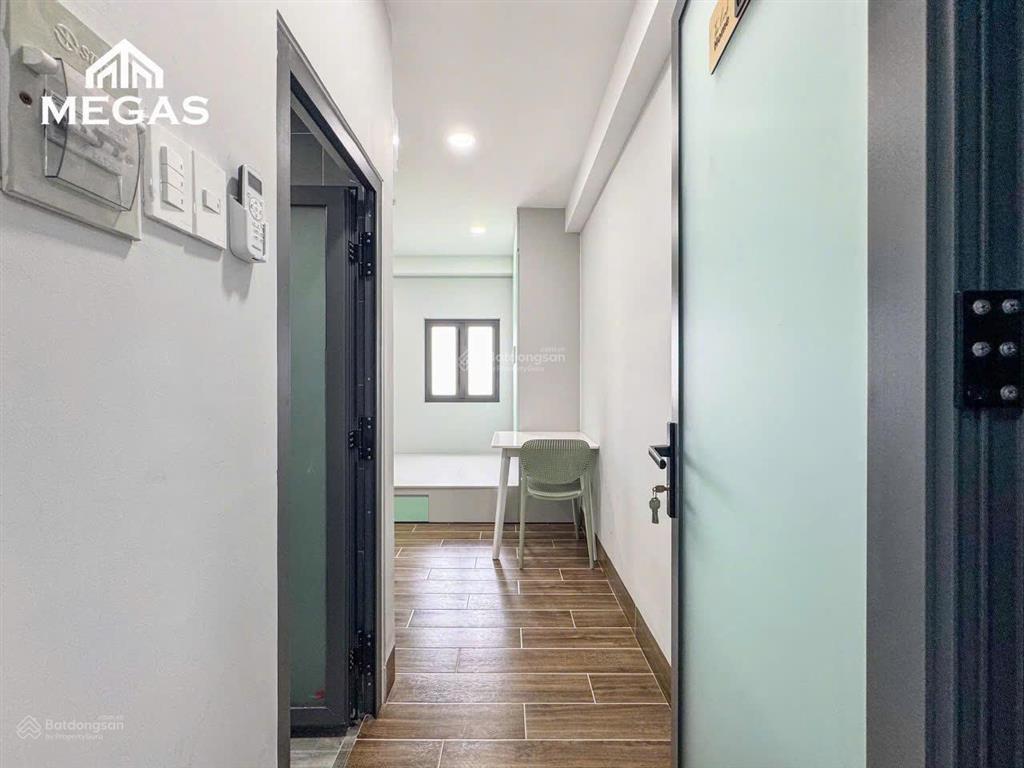 Tòa chdv 48pn, hxh 496/ dương quảng hàm, p6, gv, 13x22m, 6 tầng, hđt 220tr/th, ngộp bank 30 tỷ