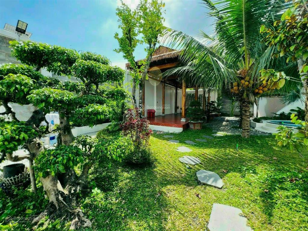 Giảm 45%! biệt thự 2 tầng 1017m2siêu hồ bơi ngã 4 mp tân vạnphạm ngọc thạch14x76mchỉ 28 tỷ